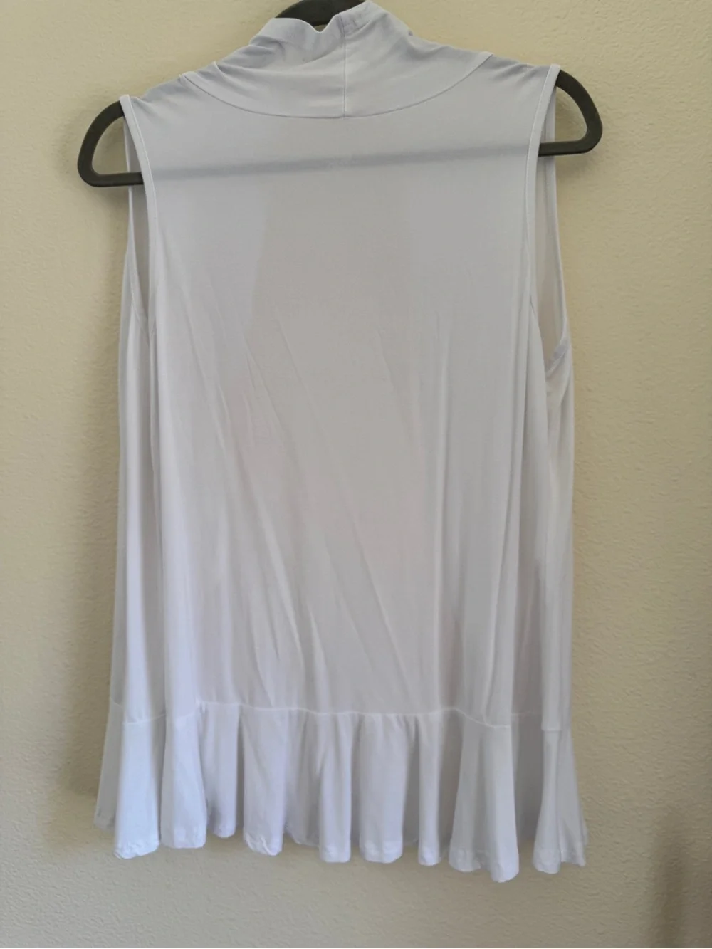 Xeoxarel soft feminine material